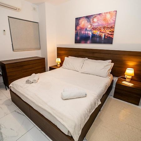 Sea Breeze, Spacious 2-Bedroom Lux Seaside Apartments St. Paul's Bay Dış mekan fotoğraf